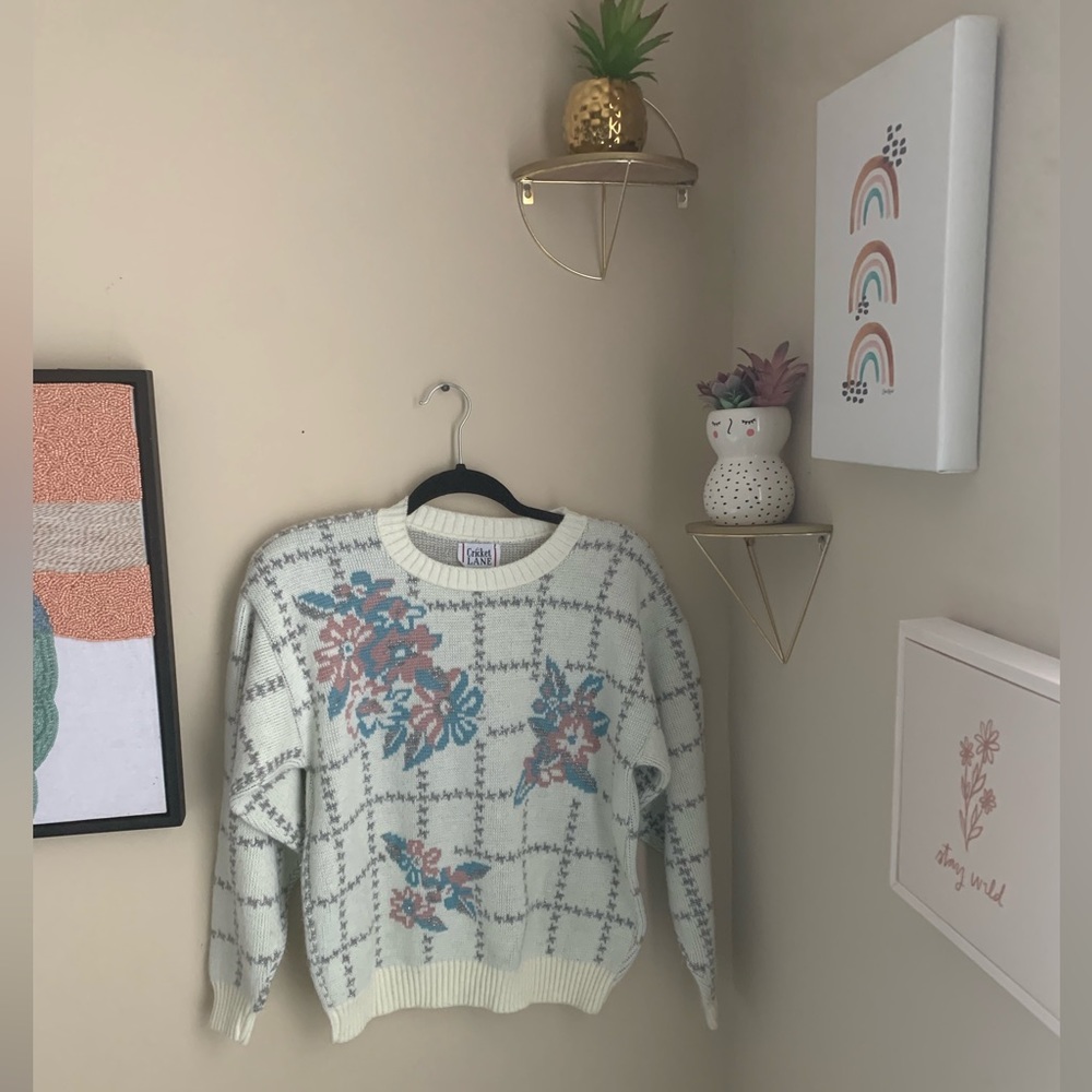 ✨Cricket Lane sweater✨